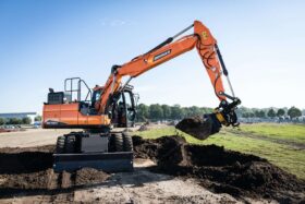 New 2024 Develon DX140W-7 Wheeled Excavators full