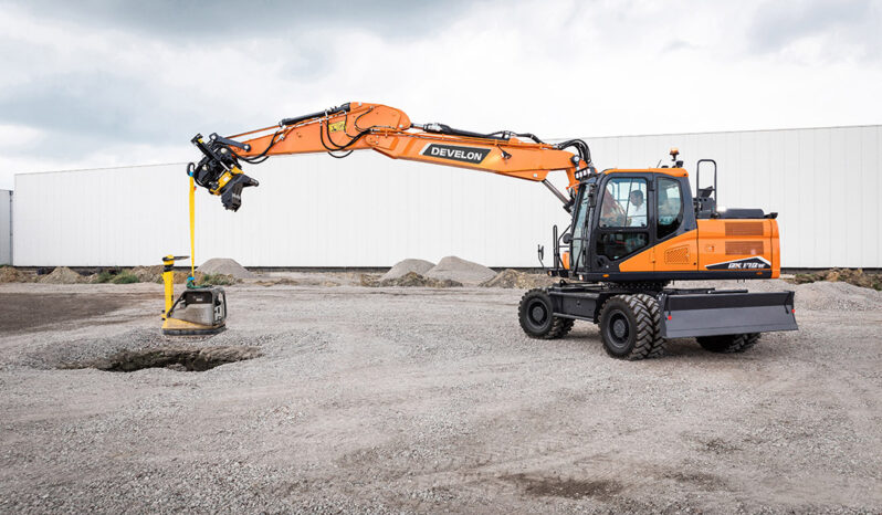 New 2024 Develon DX170W-7 Wheeled Excavators