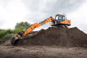 New 2024 Develon DX170W-7 Wheeled Excavators full