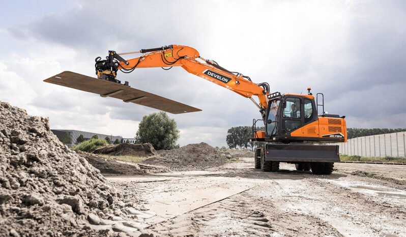 New 2024 Develon DX170W-7 Wheeled Excavators full