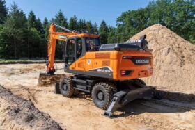 New 2024 Develon DX210W-7 Wheeled Excavators