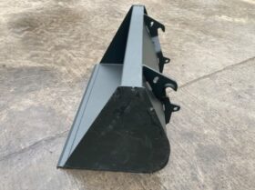 MX BRU150 BUCKET ON EURO BRACKETS 550 + VAT full