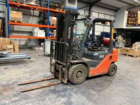 2010 Toyota Tonero 20 Gas Fork Lift Truck For Auction on 2024-12-16 For Auction on 2024-12-16