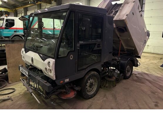 2016 SCARAB M25H ROAD SWEEPER in Compact Sweepers