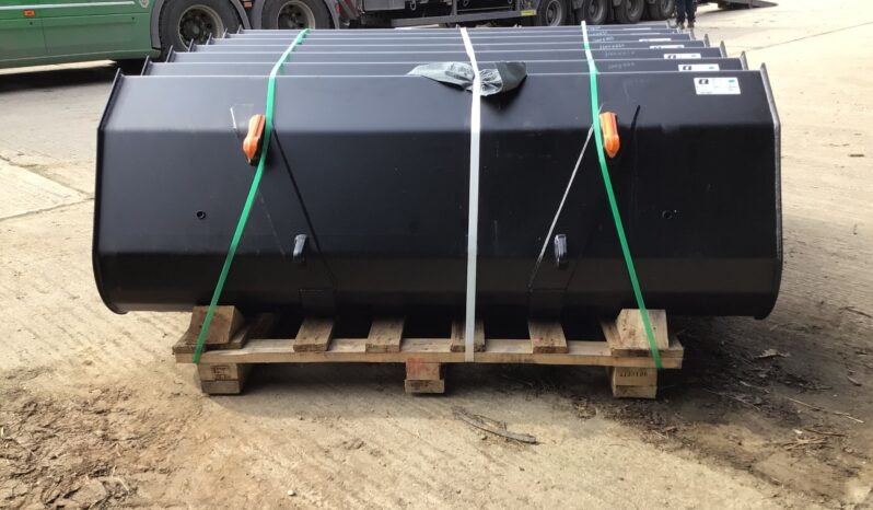 QUICKE 215GM BUCKETS full