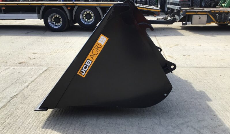 JCB AGRI SHOVEL BUCKET full