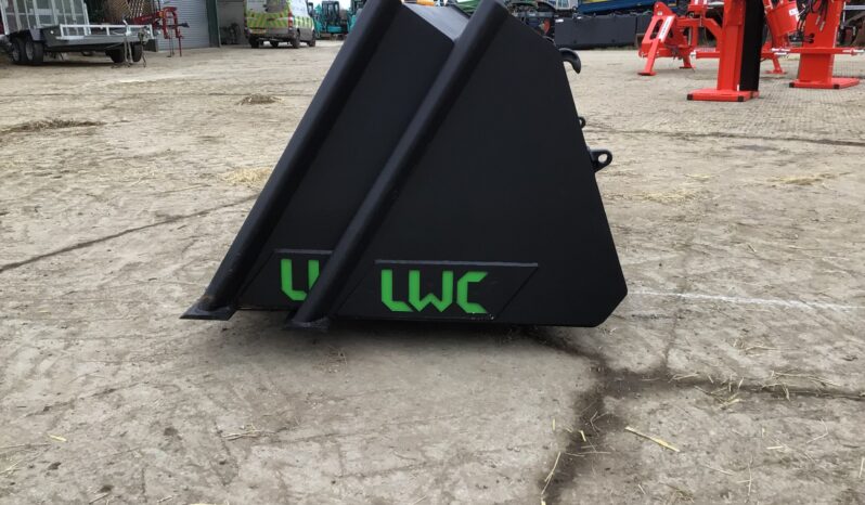 LWC 7FT BUCKET full