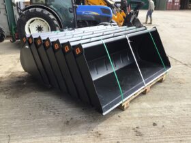 QUICKE 215GM BUCKETS full