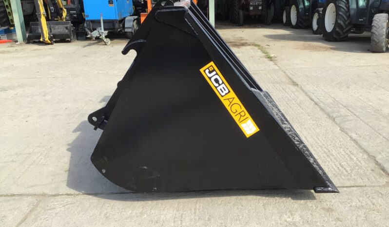 JCB AGRI SHOVEL BUCKET full