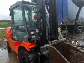 2015 Toyota 4.5 Ton Forklift  £10995 full