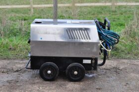 Used CLEANWELL 14-100 STEAM PRESSURE WASHER £1000 full