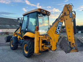 2012 JCB 2CX Streetmaster full