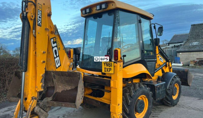 2012 JCB 2CX Streetmaster full