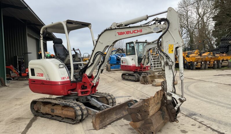 TAKEUCHI TB230 full