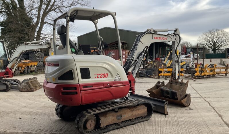 TAKEUCHI TB230 full