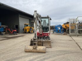 TAKEUCHI TB230 full