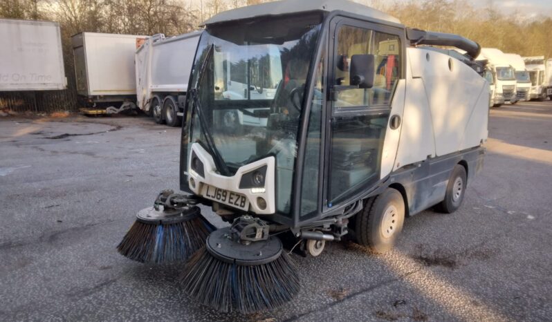 2019 JOHNSTON CX201 SWEEPERS full