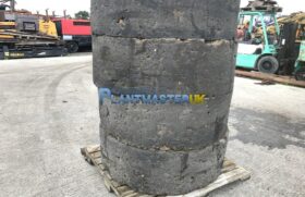 Solid 1600×25 wheels a tyres to suit CAT 938 F