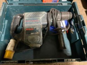 Bosch GBH 4 DRE Demolition Hammer Drill 110V For Auction on 2025-01-30 For Auction on 2025-01-30 full