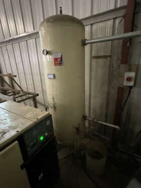 Ingersoll Rand UP5-15-8 Packaged Air Compressor 415V For Auction on 2025-01-30 For Auction on 2025-01-30 full