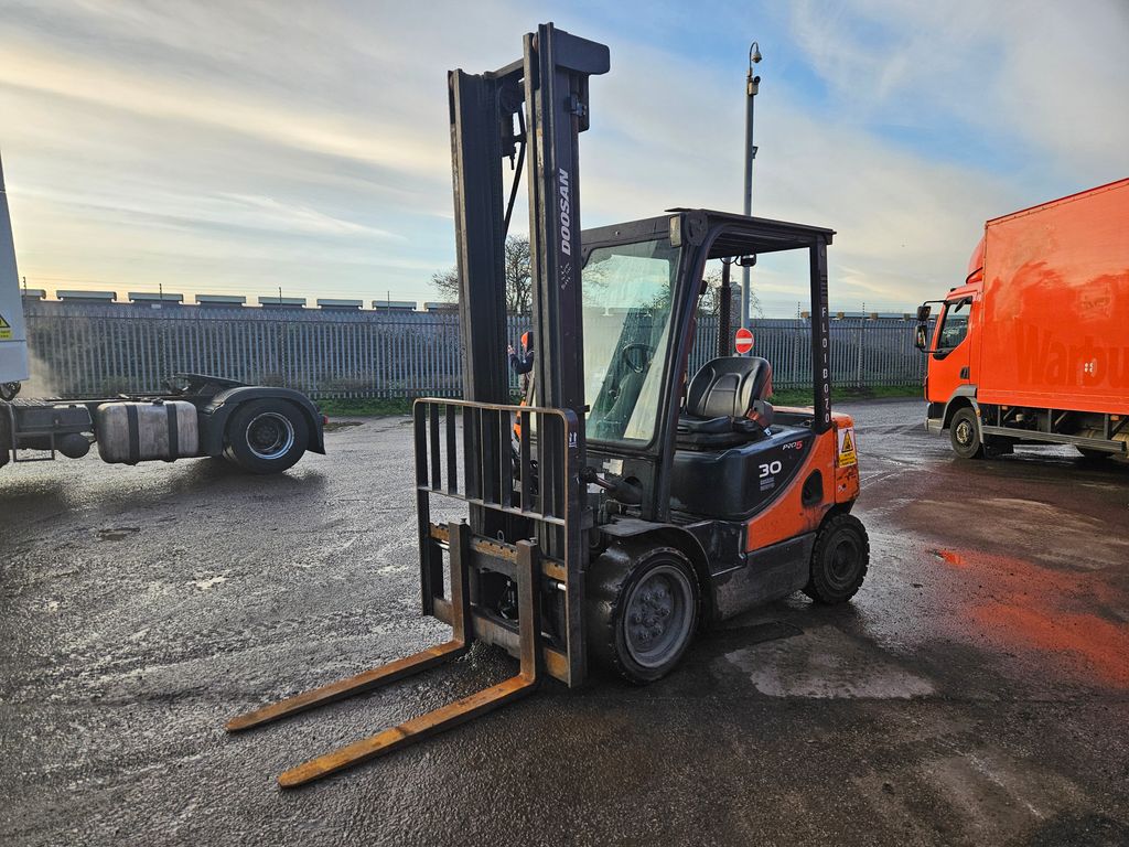 2013 DOOSAN D30S-5 FORKLIFT For Auction on 2025-02-04 For Auction on 2025-02-04