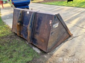 2008 Suton 70 cubic foot grain bucket full