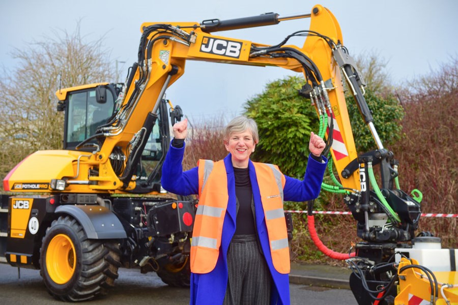 JCB Pothole Pro and Future of Roads Minister Lilian Greenwood MP 