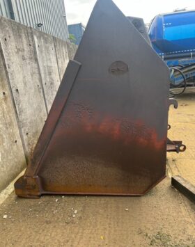 Volvo L120 High Tip Bucket full