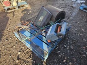 1 ROLLER & LAWN RAKE  GARDEN EQUIPMENT For Auction on 2025-02-04 For Auction on 2025-02-04