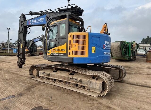 2014 Volvo ECR235DL Zero Swing Tracked Excavator For Auction on 2025-01-29 full