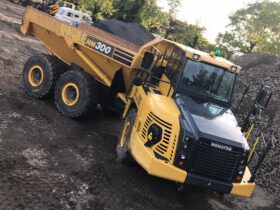 2017 Komatsu HM300-5 Articulated Hauler, 2017, for sale full