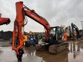 2022 Hitachi ZX130LCN-7 Steel Tracked Excavator For Auction on 2025-01-29