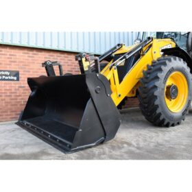 2024 4CX Sitemaster Pro, 81KW Engine, Advanced Easy Controls, Backhoe Loader. full