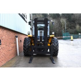 2023 940, 4×4 Rough Terrain Forklift, 4.5M Mast, Rear Pick Up Hitch. full