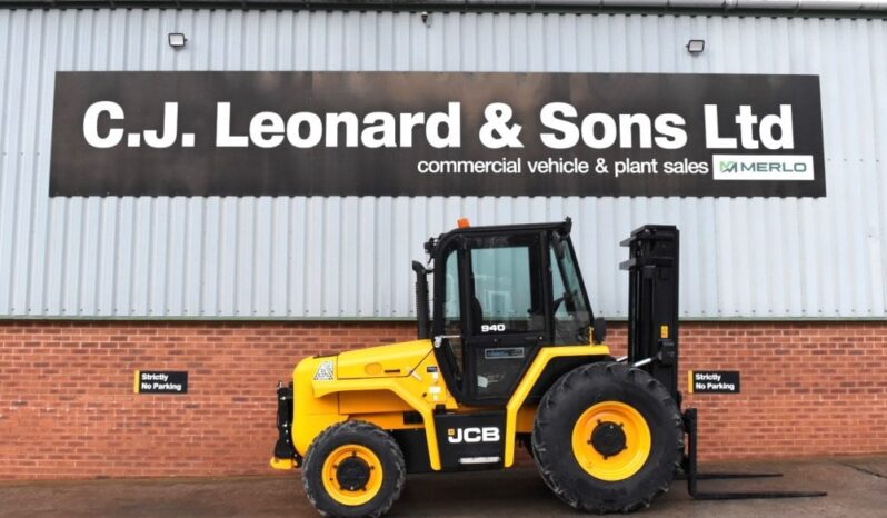 2023 940, 4×4 Rough Terrain Forklift, 4.5M Mast, Rear Pick Up Hitch. full