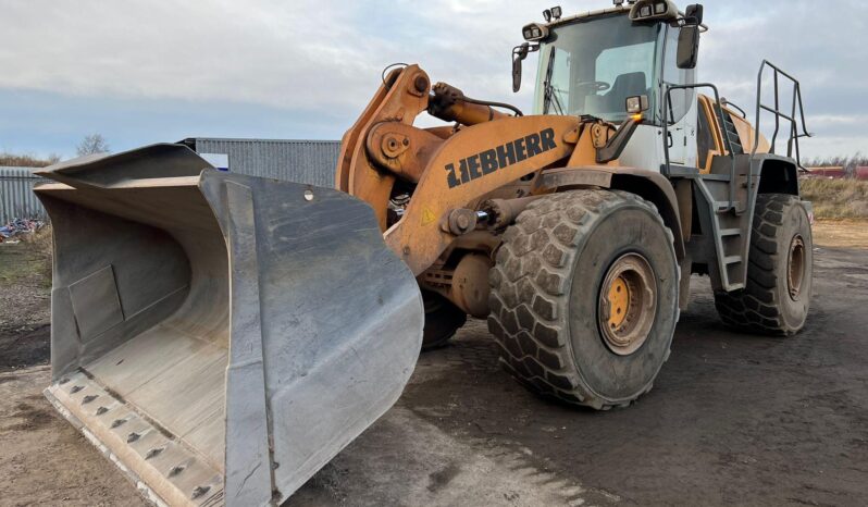 2011 Liebherr L586 Wheel Loader, 2011, for sale & for hire full