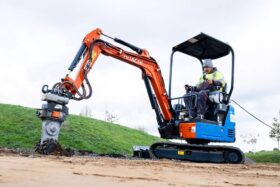 Hitachi ZE17U-6EB Mini Digger