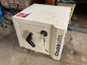 Chubb Senator LPS 1228 Safe with Keys. No VAT On Hammer For Auction on 2025-02-20 For Auction on 2025-02-20