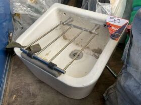 Reclaimed Twyfords Sink. No VAT On Hammer For Auction on 2025-02-20 For Auction on 2025-02-20 full