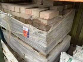 2 x Pallets of Block Paving. No VAT On Hammer For Auction on 2025-02-20 For Auction on 2025-02-20 full