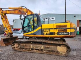 JCB JS220 LC £25,000