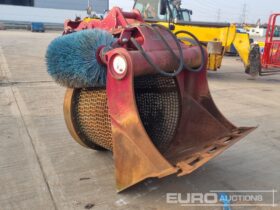 2015 Lloyd 52″ Hydraulic Trommel Screening Bucket 65mm Pin to suit 13 Ton Excavator Crushing & Screening Attachments For Auction: Leeds – 5th, 6th, 7th & 8th March 2025 @ 8:00am full