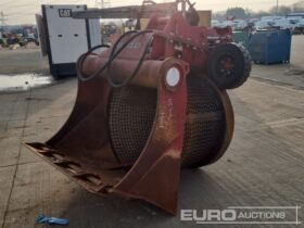 2015 Lloyd 52″ Hydraulic Trommel Screening Bucket 65mm Pin to suit 13 Ton Excavator Crushing & Screening Attachments For Auction: Leeds – 5th, 6th, 7th & 8th March 2025 @ 8:00am