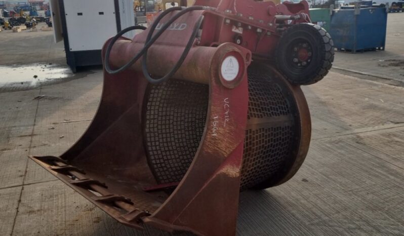 2015 Lloyd 52″ Hydraulic Trommel Screening Bucket 65mm Pin to suit 13 Ton Excavator Crushing & Screening Attachments For Auction: Leeds – 5th, 6th, 7th & 8th March 2025 @ 8:00am