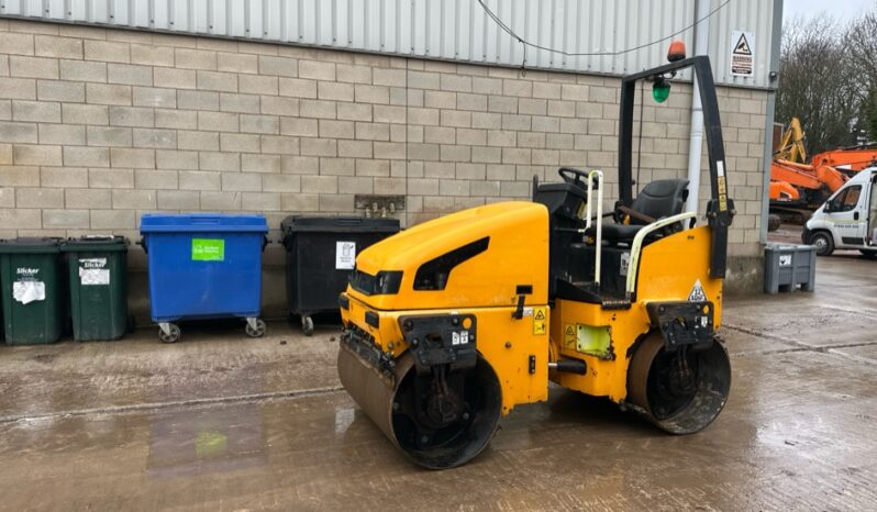 2017 JCB VT260  For Auction on 2025-02-25 at 09:30 full