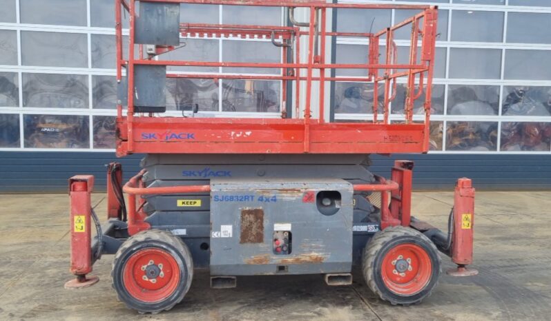 SkyJack 4×4 Diesel/Electric Scissor Lift, 11.7m Working Height, 454kg Platform Capacity, Extending Deck, Stabilisers (Fuel Problems) Manlifts For Auction: Leeds – 5th, 6th, 7th & 8th March 2025 @ 8:00am full