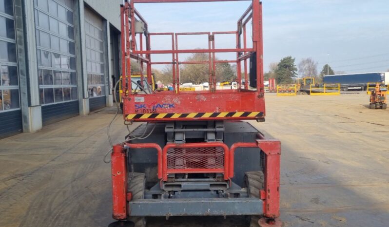 SkyJack 4×4 Diesel/Electric Scissor Lift, 11.7m Working Height, 454kg Platform Capacity, Extending Deck, Stabilisers (Fuel Problems) Manlifts For Auction: Leeds – 5th, 6th, 7th & 8th March 2025 @ 8:00am full