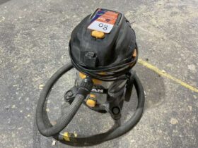 Titan TTB776VAC Wet/Dry Vacuum Cleaner 240V For Auction on 2025-03-21 For Auction on 2025-03-21