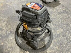 Titan TTB776VAC Wet/Dry Vacuum Cleaner 240V For Auction on 2025-03-21 For Auction on 2025-03-21 full