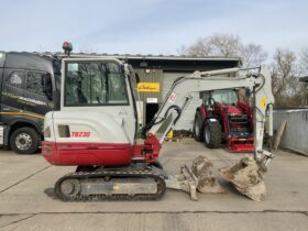 TAKEUCHI TB230 full